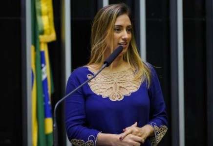 O deputada Flávia Arruda (PP-DF) assume a Secretaria de Governo, no Palácio do Planalto | Foto: Will Shutter/ Câmara dos Deputados