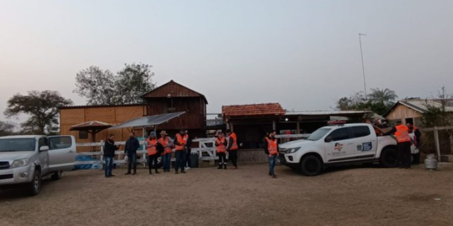 Voluntários chegam ao interior do Pantanal para levar ajuda e dar assistência aos ribeirinhos